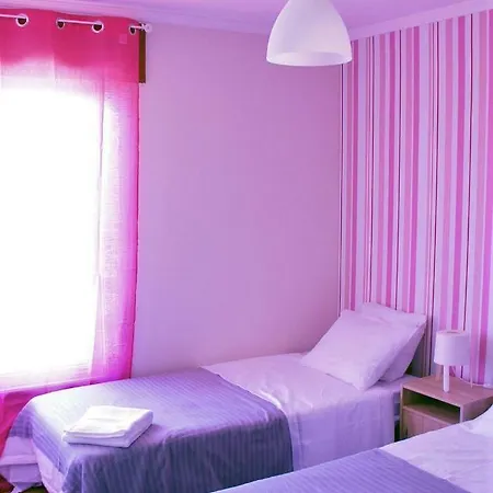 Are Tourist 401 Βίλα Νόβα ντε Γκάια